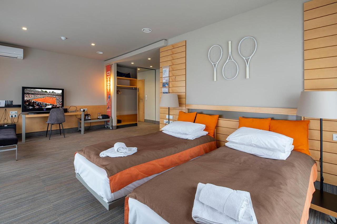 Hotel Restauracja Tenis Kortowo 포즈난 외부 사진