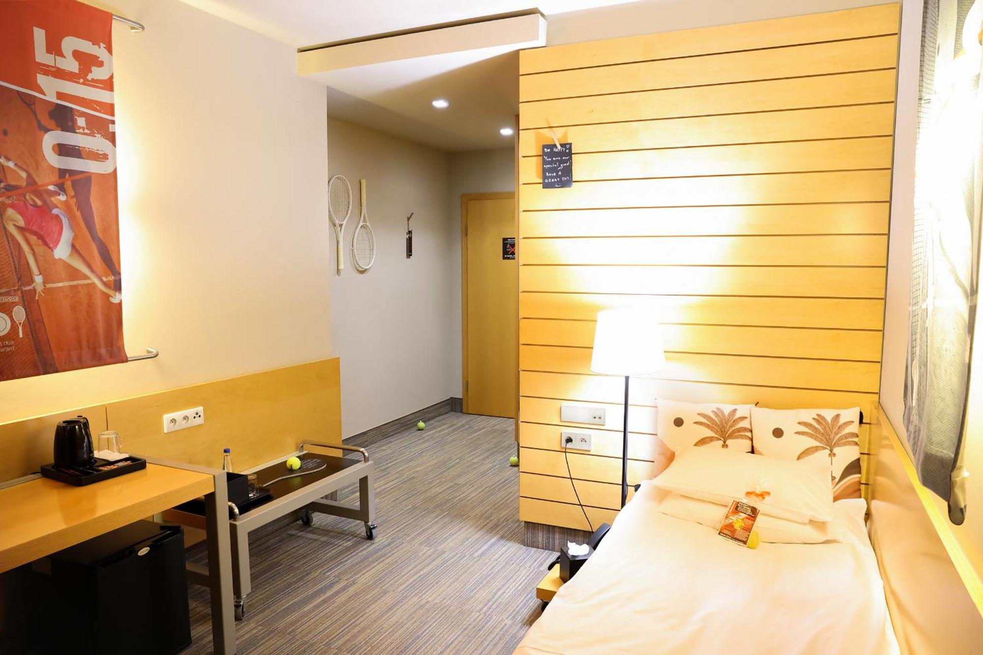 Hotel Restauracja Tenis Kortowo 포즈난 외부 사진