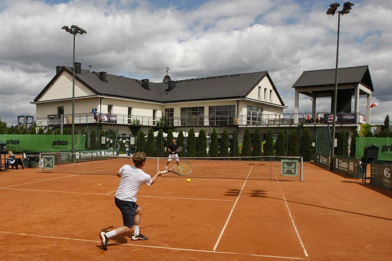 Hotel Restauracja Tenis Kortowo 포즈난 외부 사진