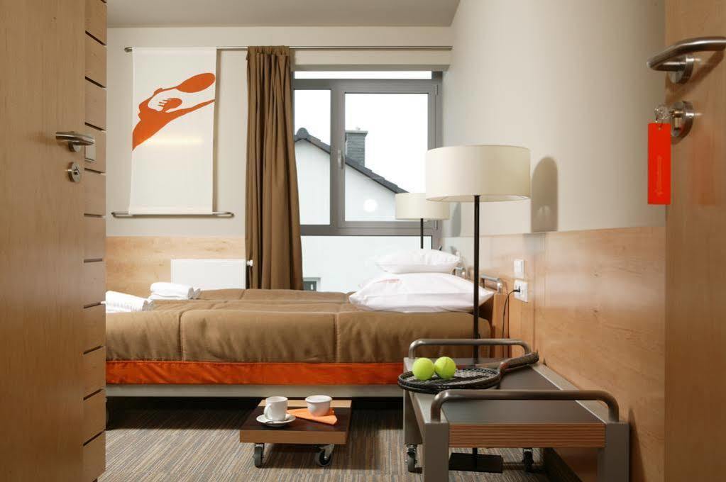Hotel Restauracja Tenis Kortowo 포즈난 외부 사진
