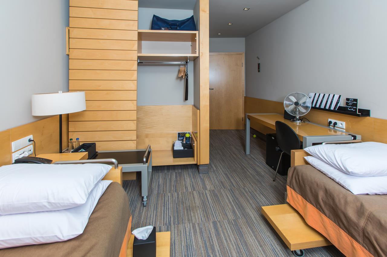 Hotel Restauracja Tenis Kortowo 포즈난 외부 사진