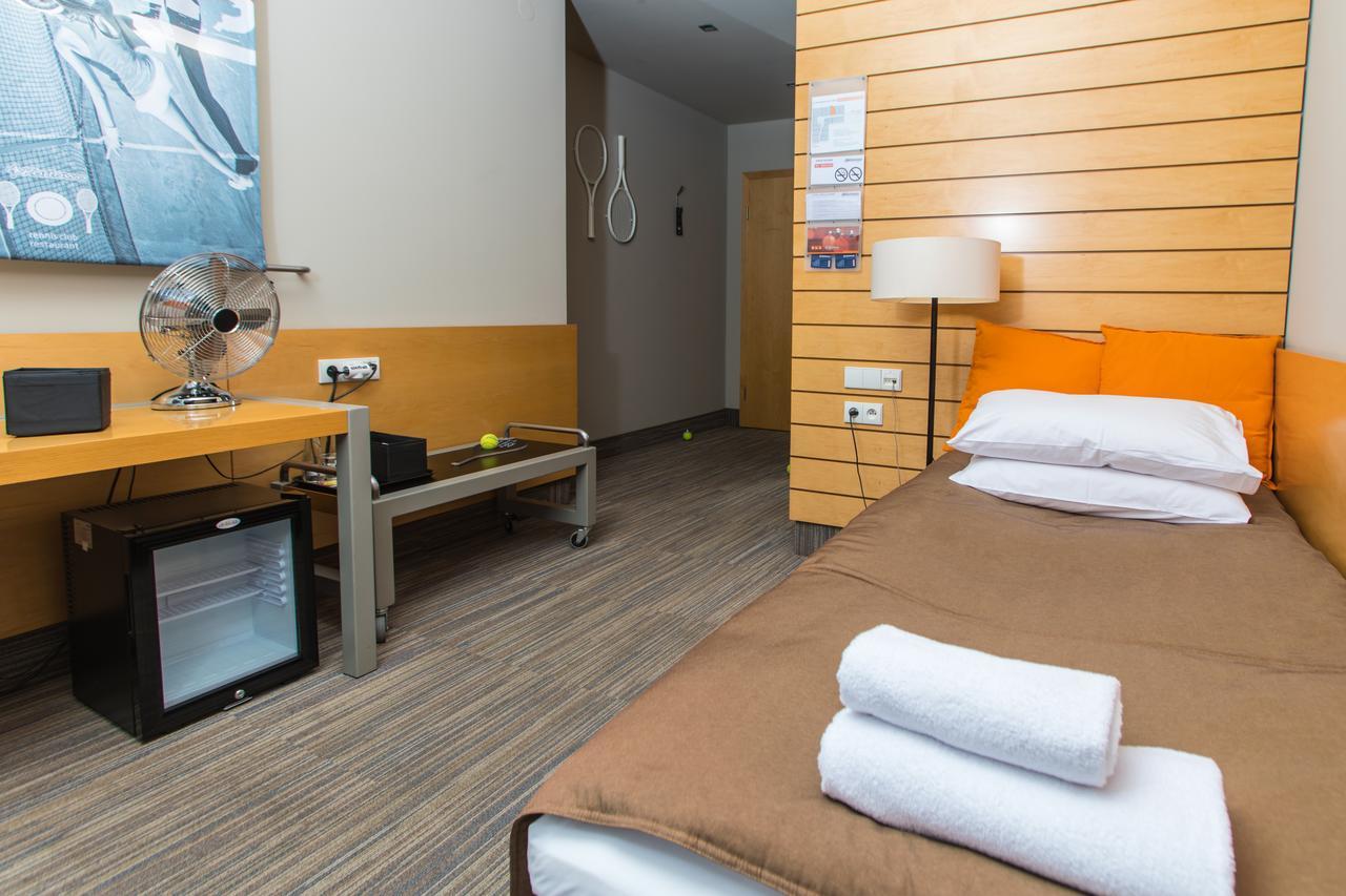 Hotel Restauracja Tenis Kortowo 포즈난 외부 사진